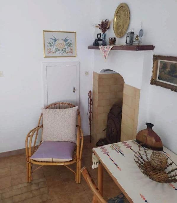 Beautiful Cottage Over-Viewing Samos Bay. Samos Town Esterno foto