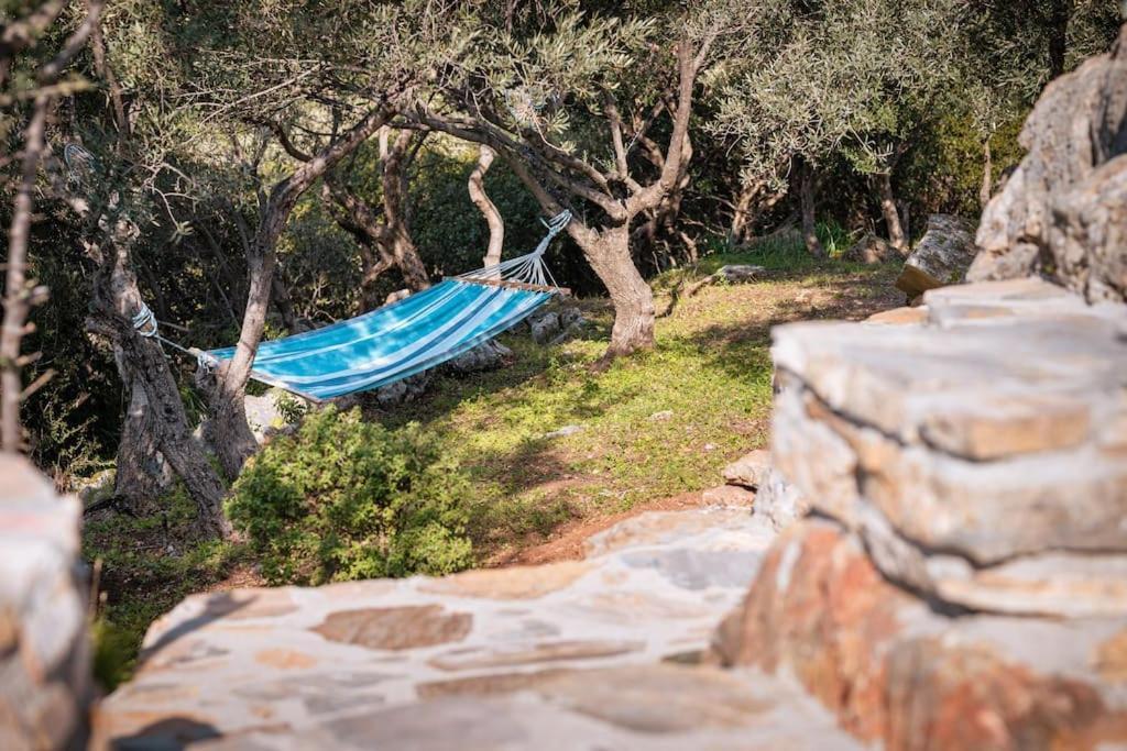 Beautiful Cottage Over-Viewing Samos Bay. Samos Town Esterno foto